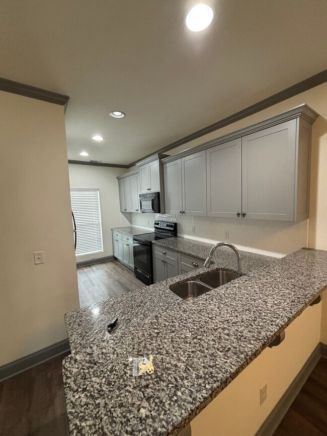 Building Photo - 703 Buddy Ct