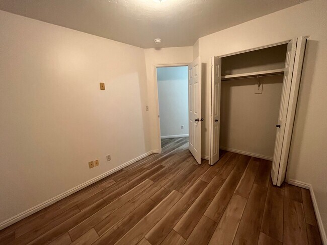Building Photo - 1735 W 540 N