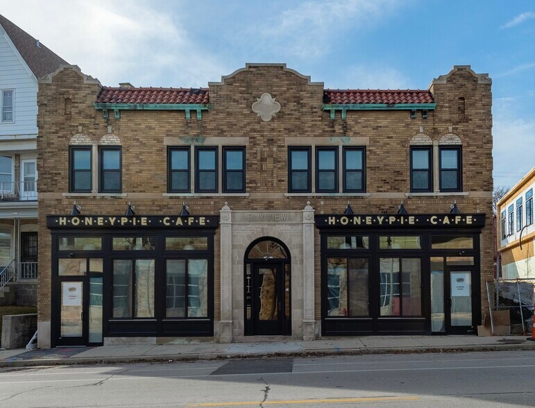 Building Photo - 2571 S Kinnickinnic Ave