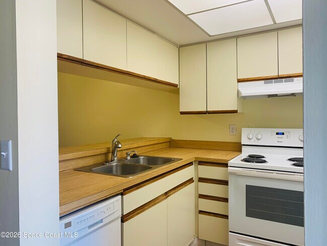 Building Photo - 3092 Sir Hamilton Cir