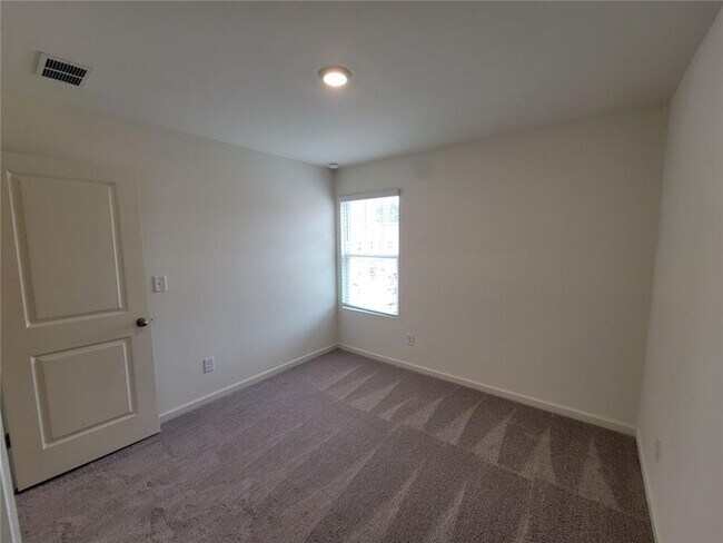 Building Photo - 3560 Eagle Ct