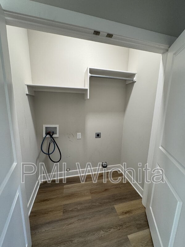 Building Photo - 5250 N Cypress Cir