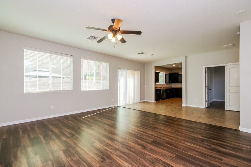 Building Photo - 7509 S 27th Way