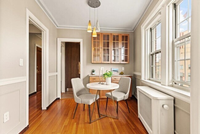 Building Photo - 3 Arlington St