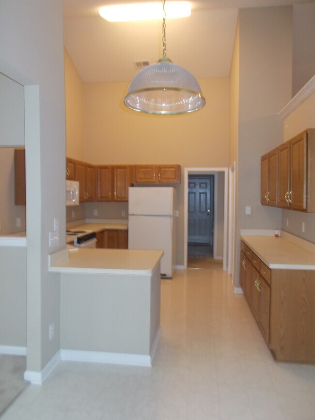 Building Photo - 696 Churchill Downs Dr