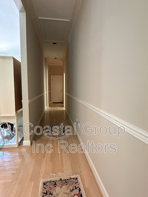 Building Photo - 1661 Spring House Trail