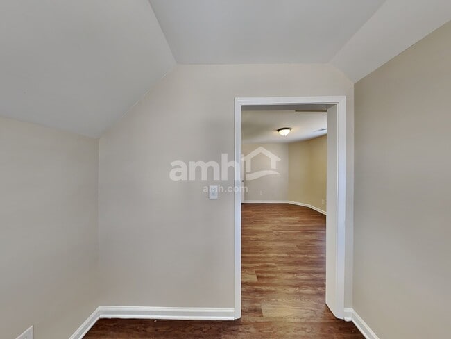 Building Photo - 2410 Chandler Grove Dr