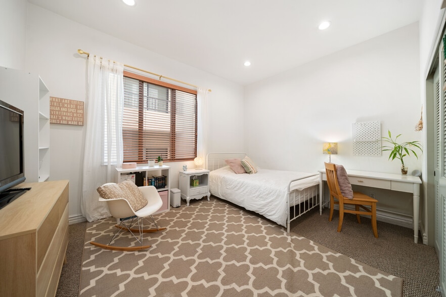 2nd Bedroom - 10913 Whipple St