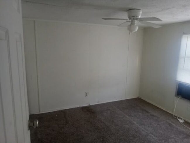 Building Photo - 21 Oddie Ln