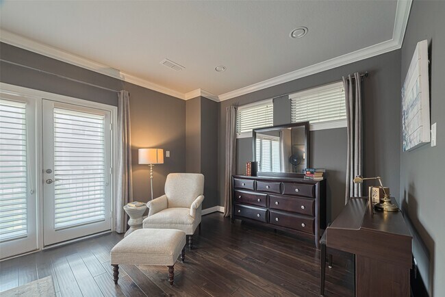 Building Photo - 8418 Oak Leaf Point Dr