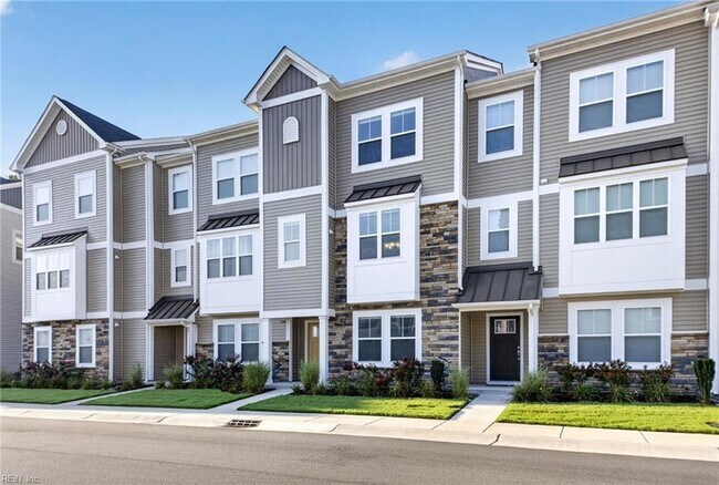 Building Photo - 2011 Laycock Ln