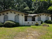 Building Photo - 1429 Dunbarton Rd