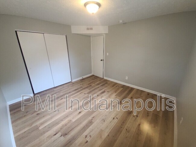 Building Photo - 6230 Eastridge Dr