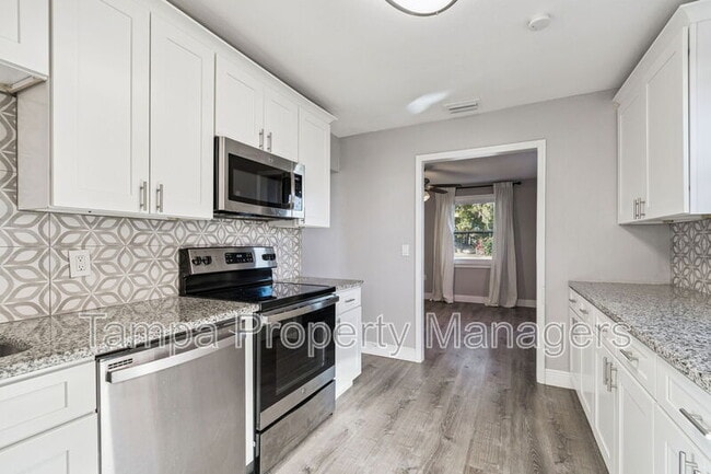 Building Photo - 5408 5th Ave N