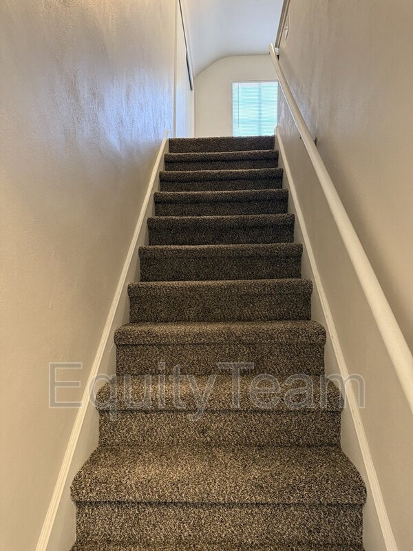 Building Photo - 115 Waverly Ave