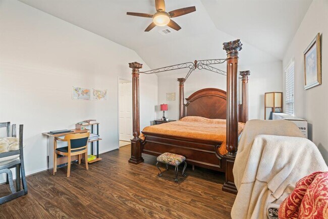 Building Photo - 15111 Longleaf Frst Dr