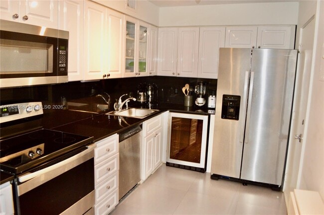 Building Photo - 6770 Indian Creek Dr