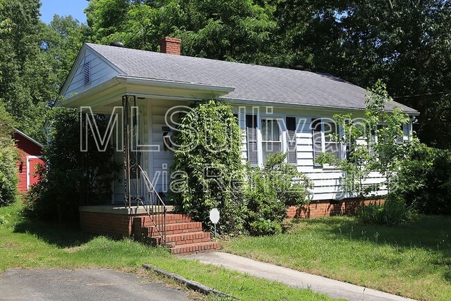 Building Photo - 2404 Farthing St