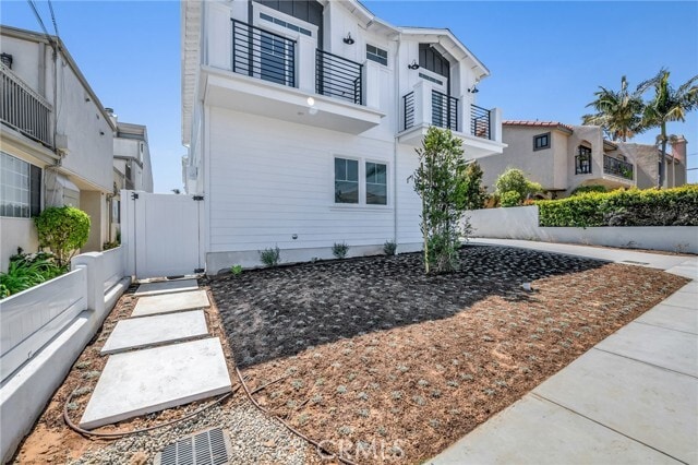 Building Photo - 2304 Harriman Ln