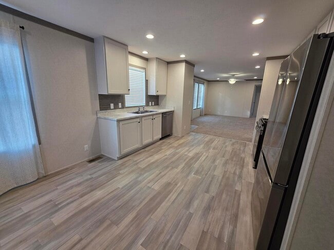 Building Photo - 175 N Michigan Ave