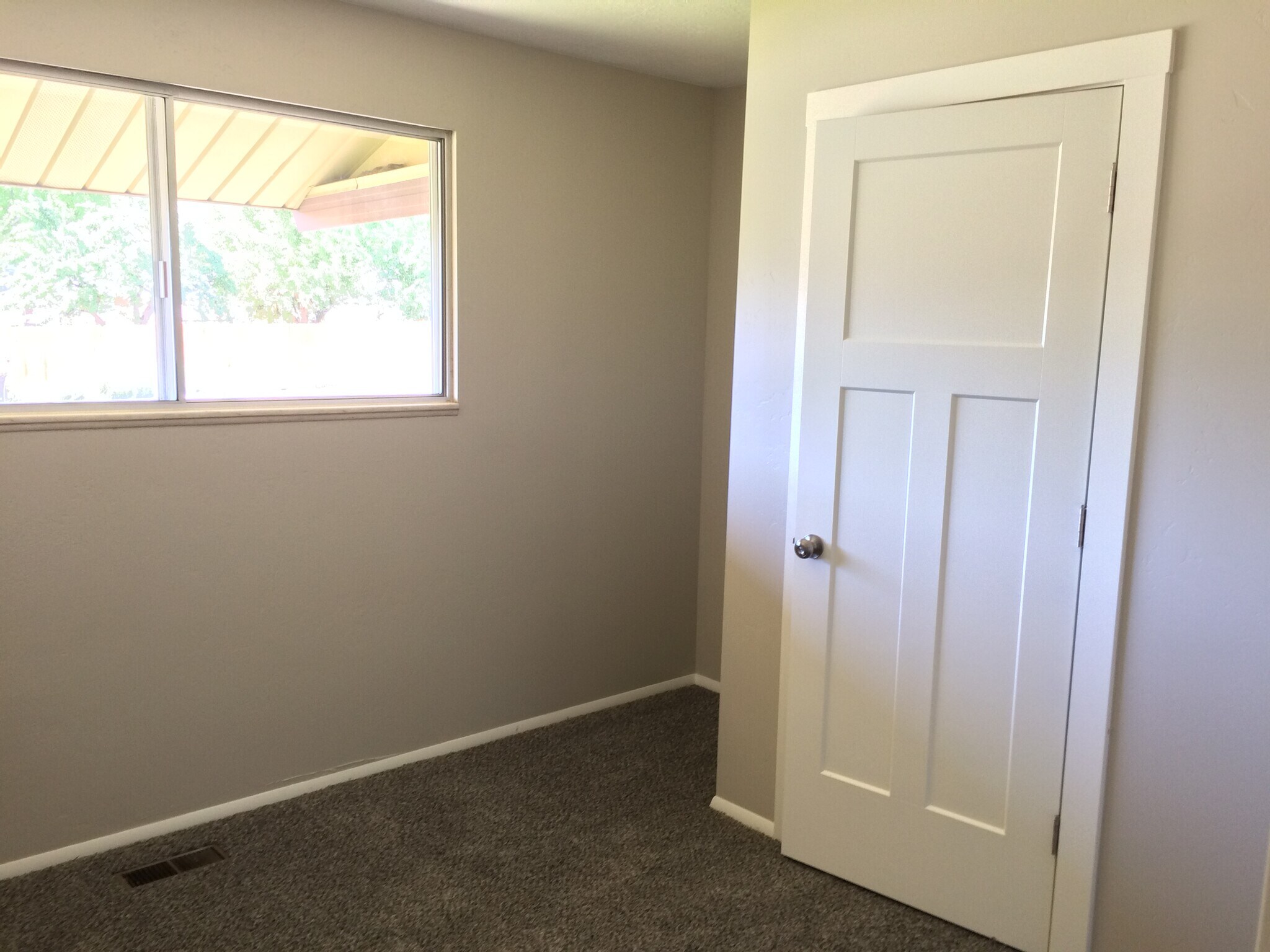 Building Photo - 245 W 500 N