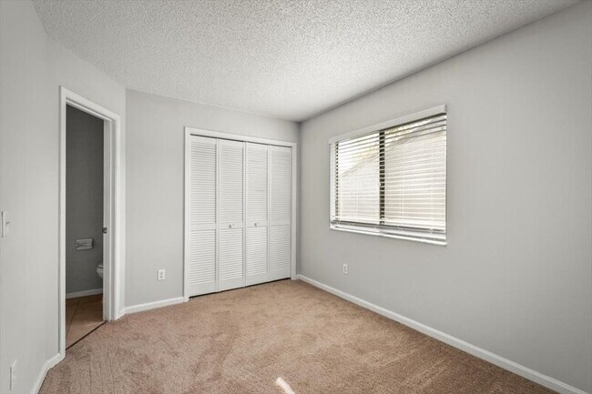 Building Photo - 8300 Plaza Gate Ln
