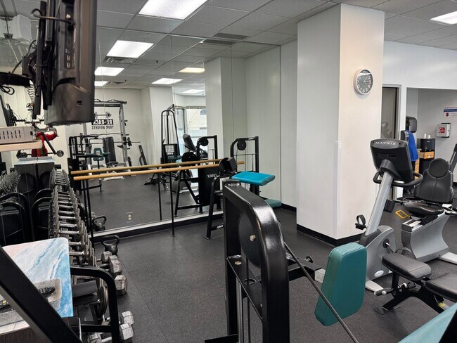 Building Photo - 1660 N Prospect Ave