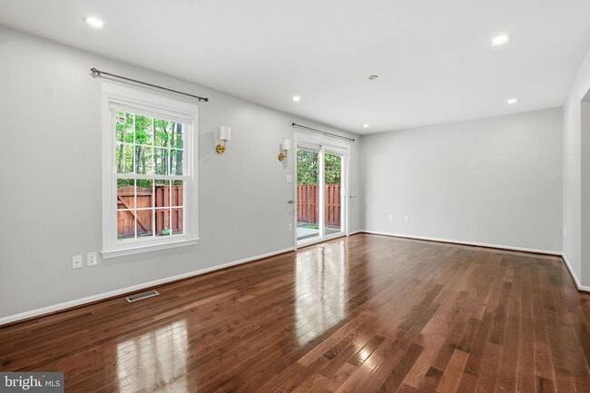 Building Photo - 7381 Jiri Woods Ct