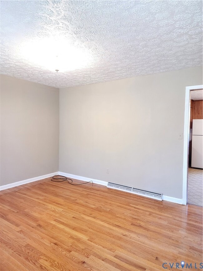 Building Photo - 1071 Samuel Rd