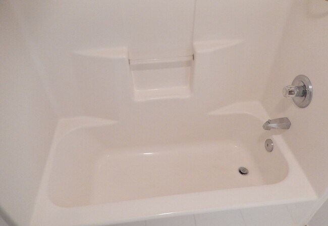 Building Photo - 3BR/2BA Single Family House