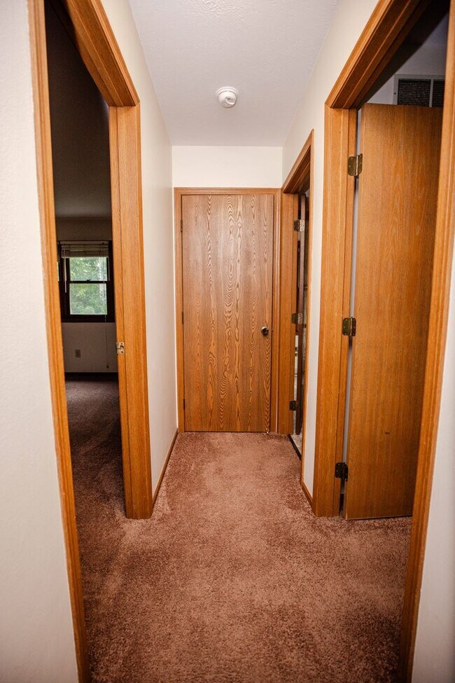Building Photo - 4208 Foxfire Ct