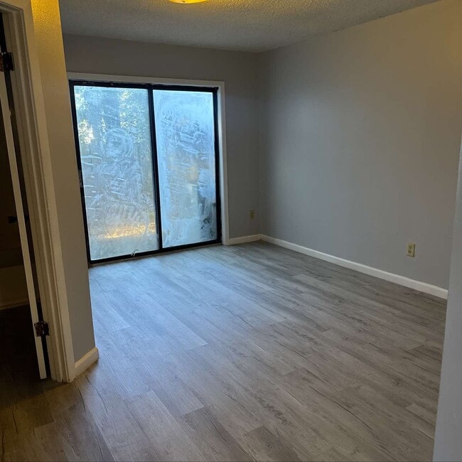 Building Photo - 501 Kennon Ln