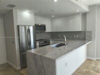 Building Photo - 2740 SW 28th Terrace