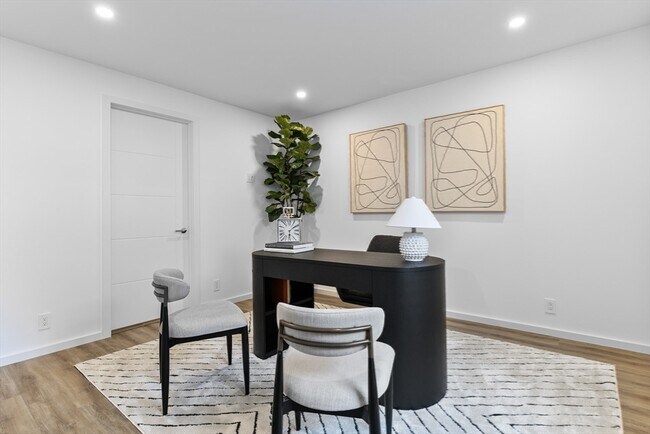 Building Photo - 90 Auburndale Ave