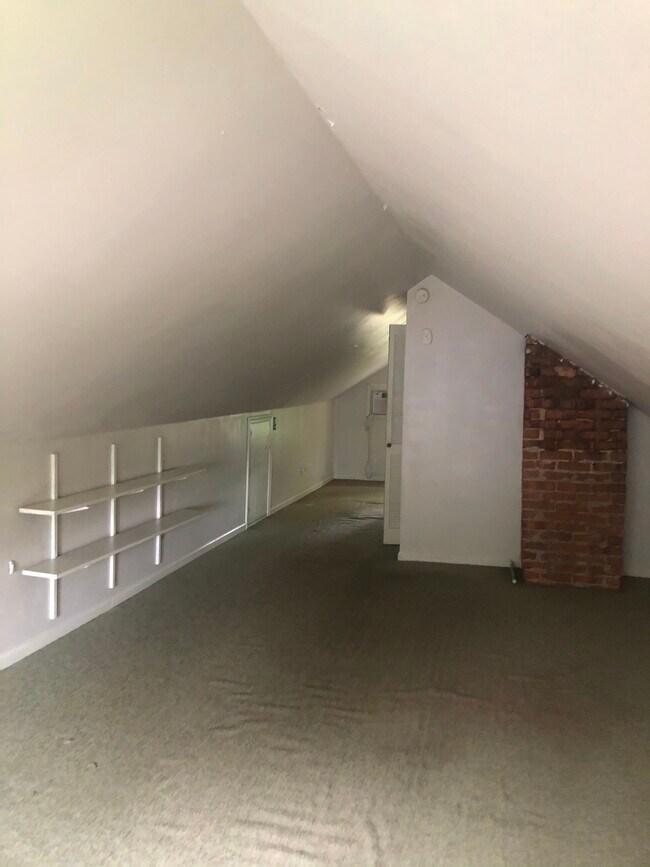 Building Photo - 1515 Ross St