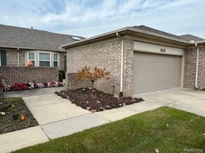 Building Photo - 49777 Hidden Valley Dr