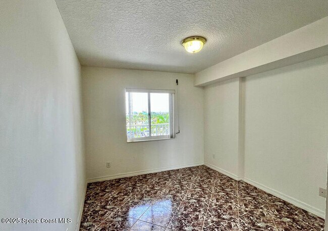 Building Photo - 3740 Ocean Beach Blvd