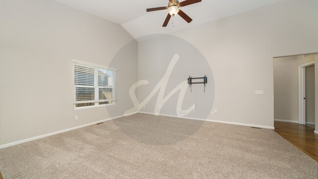 Building Photo - Spacious 4-Bedroom Home with Bonus Room and Full Basement!