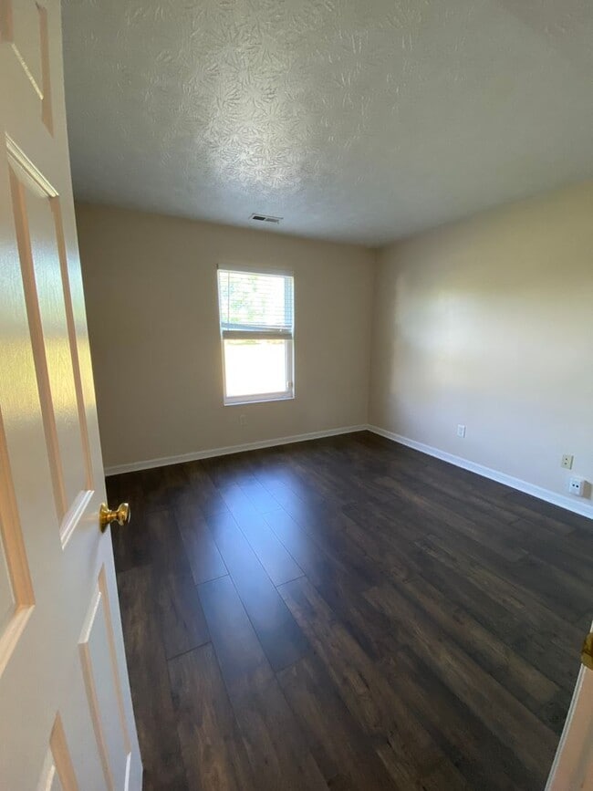 Building Photo - 4221 Dobbin Cir