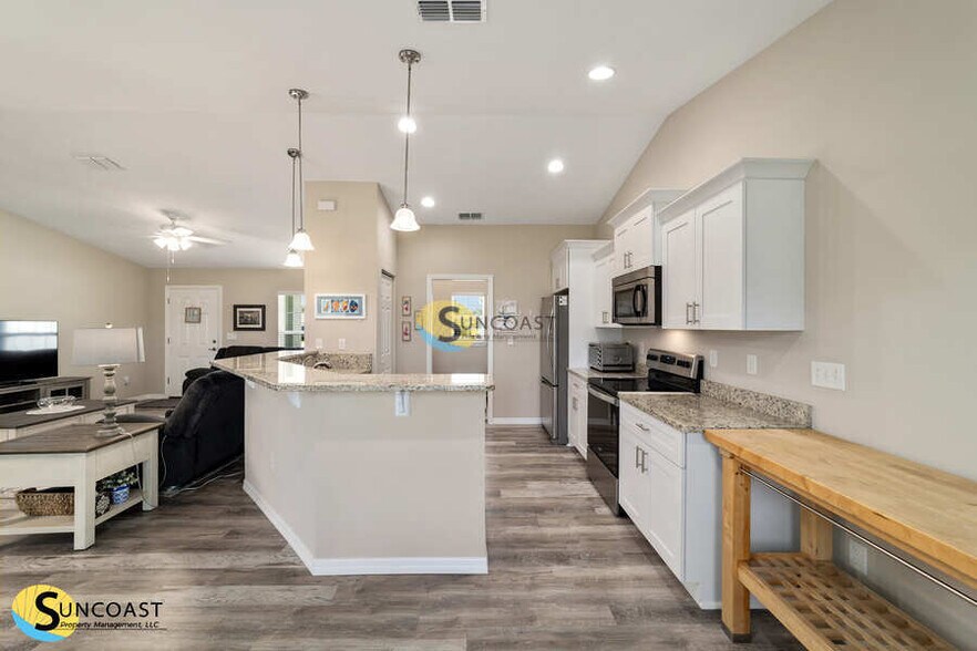 Building Photo - 169 Juniper Way