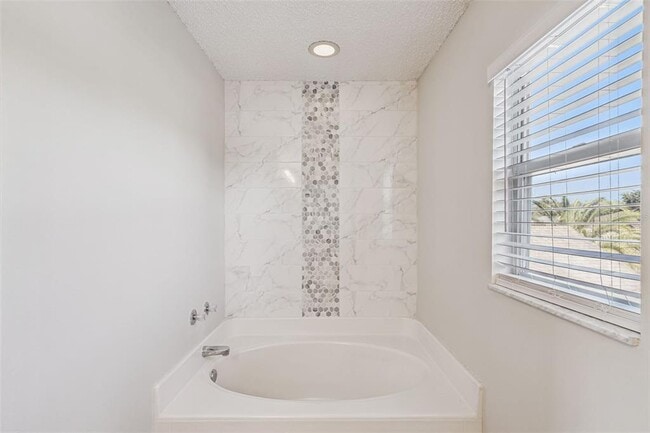 Building Photo - 3821 Stonefield Dr