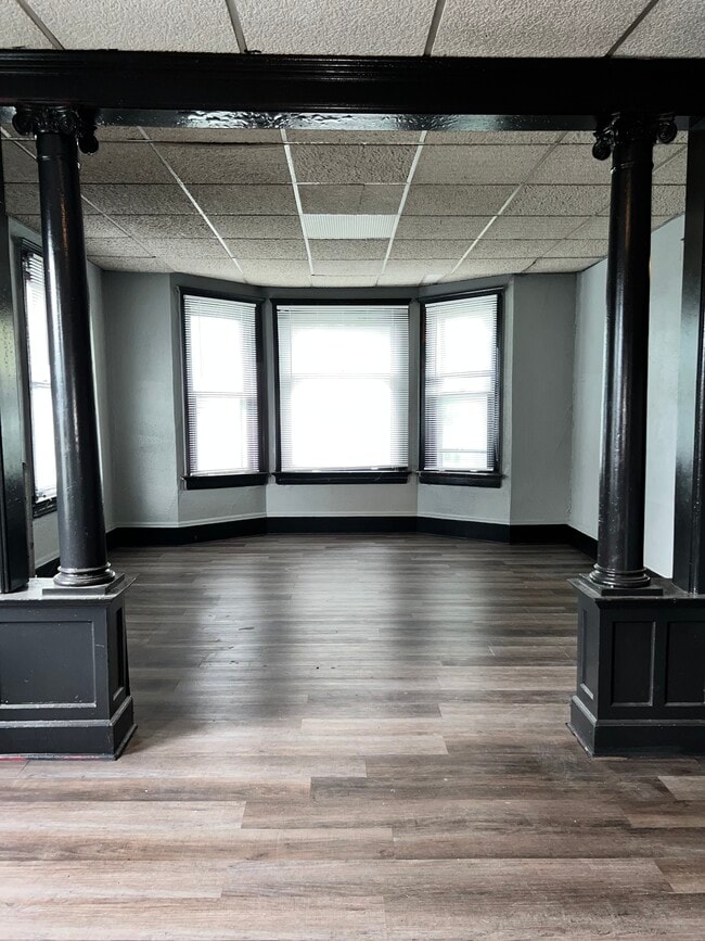 Building Photo - 1639 N 33rd St