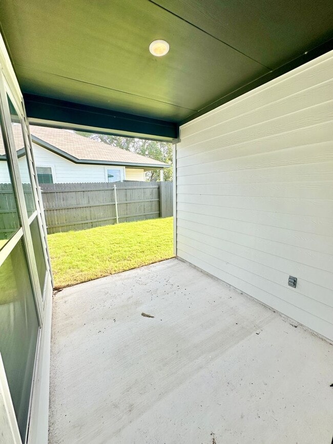 Building Photo - Luxury 2-Story, 4-Bed/ 2.5-Bath Duplex in ...