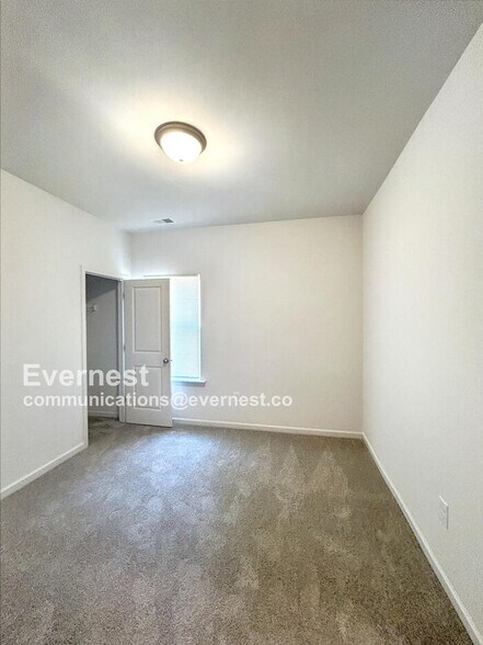 Building Photo - 523 E Robinson St