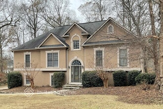 Building Photo - 2011 Castlemaine Cir