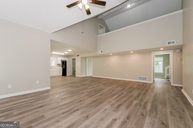 Building Photo - 2242 Marion Ln