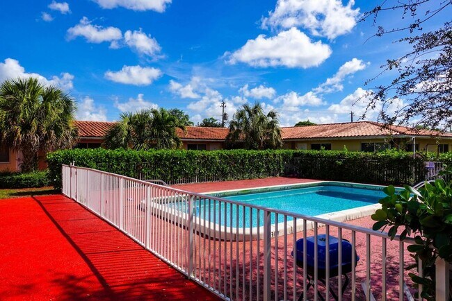 Interior Photo - 8430 NW 40th St Coral Springs, FL 33065