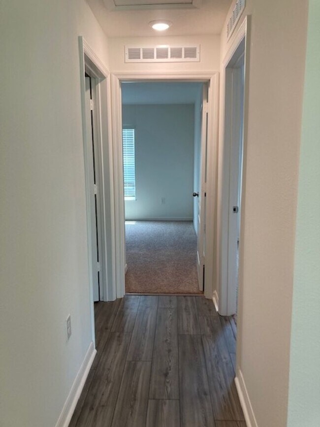 Building Photo - 35 Port Royal Dr