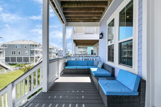 Building Photo - 3803 Neptune