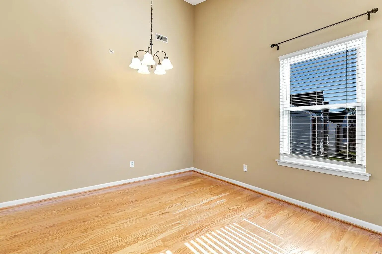 Building Photo - 115 Timber Creek Dr
